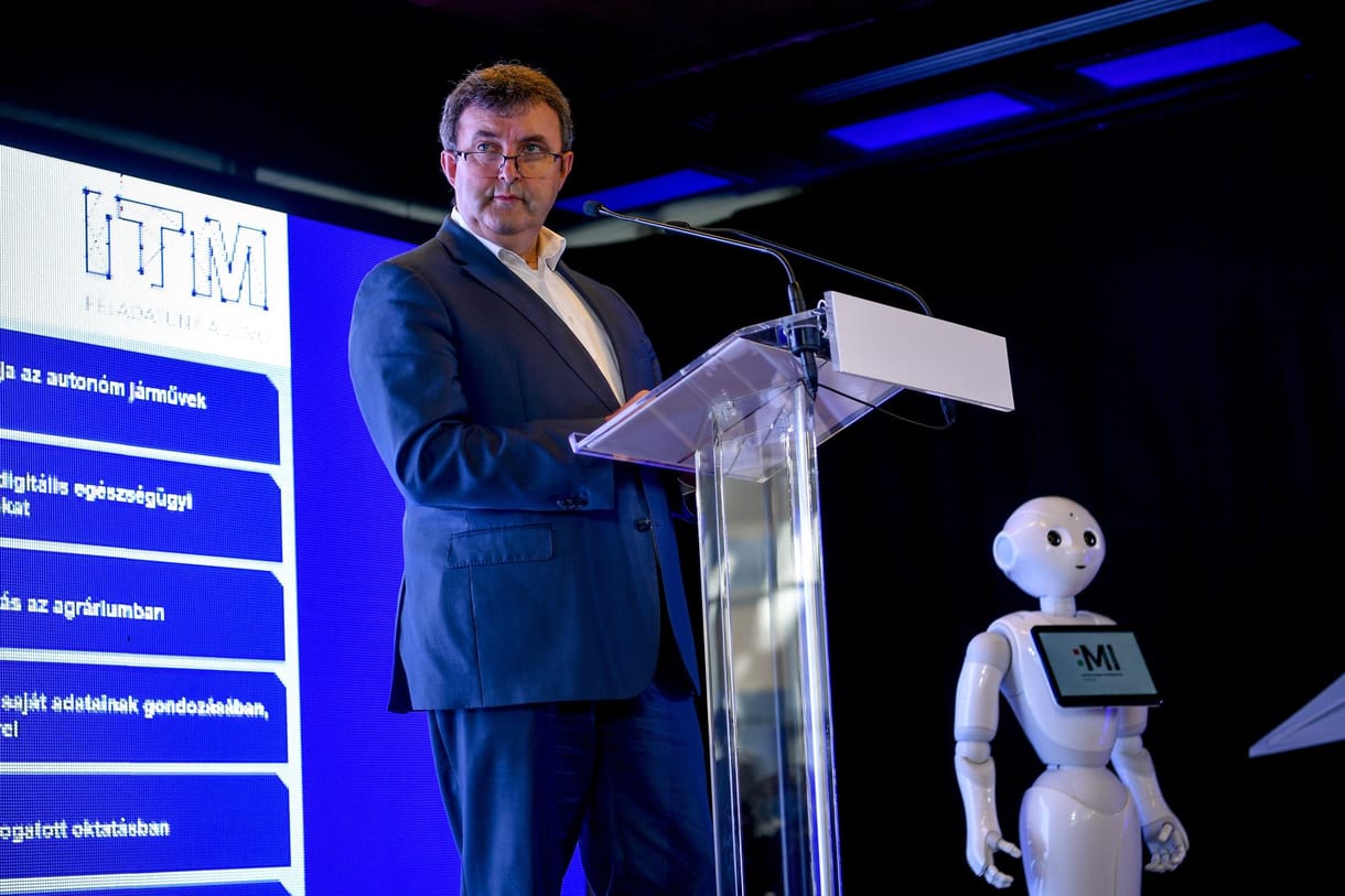 A kormány válasza a mesterséges intelligencia kérdéseire: Soros!