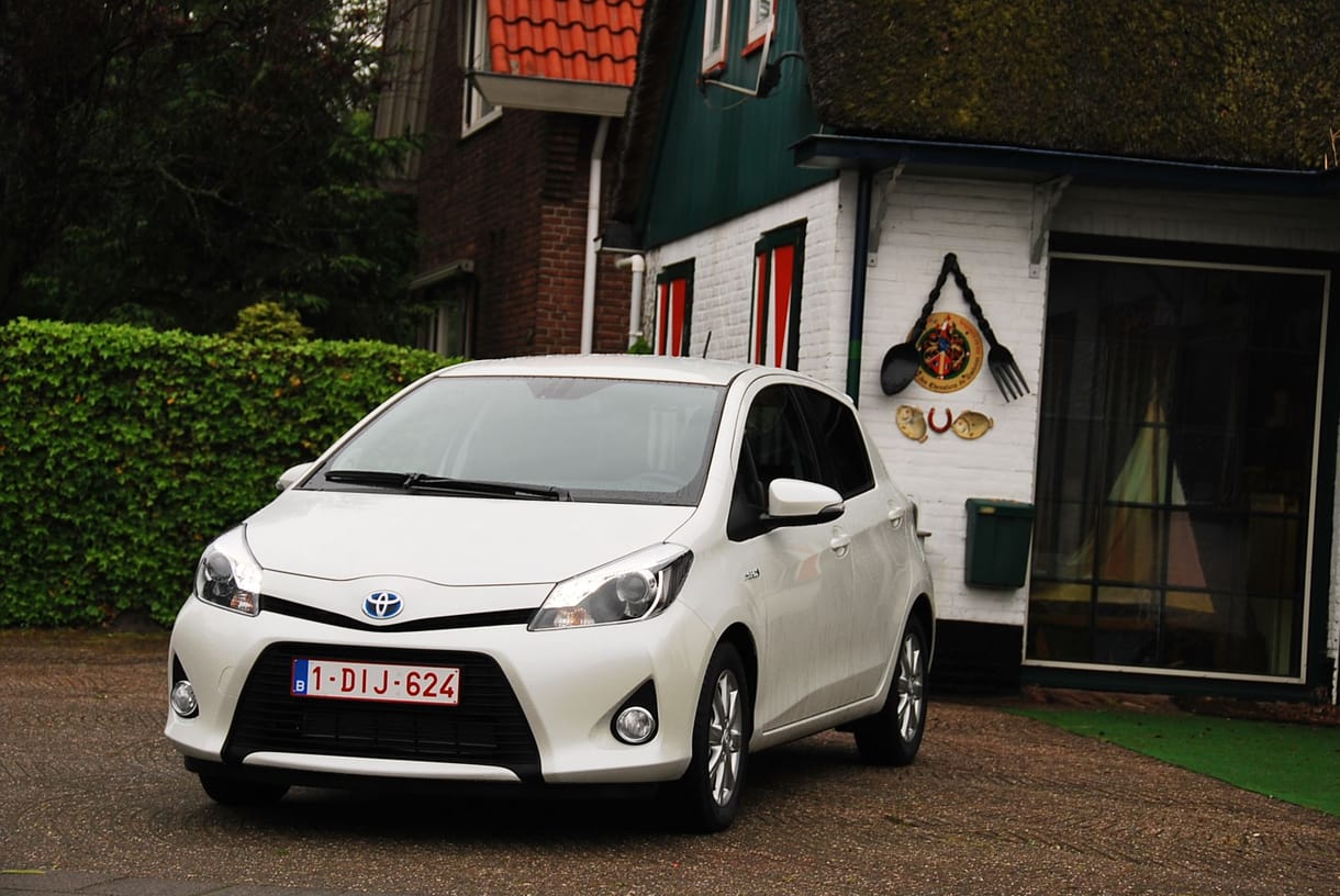 Toyota Yaris Hybrid teszt: hibriddel jobban jár