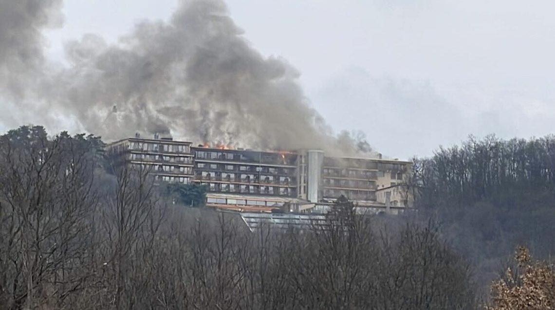 Kigyulladt a visegrádi Silvanus Hotel
