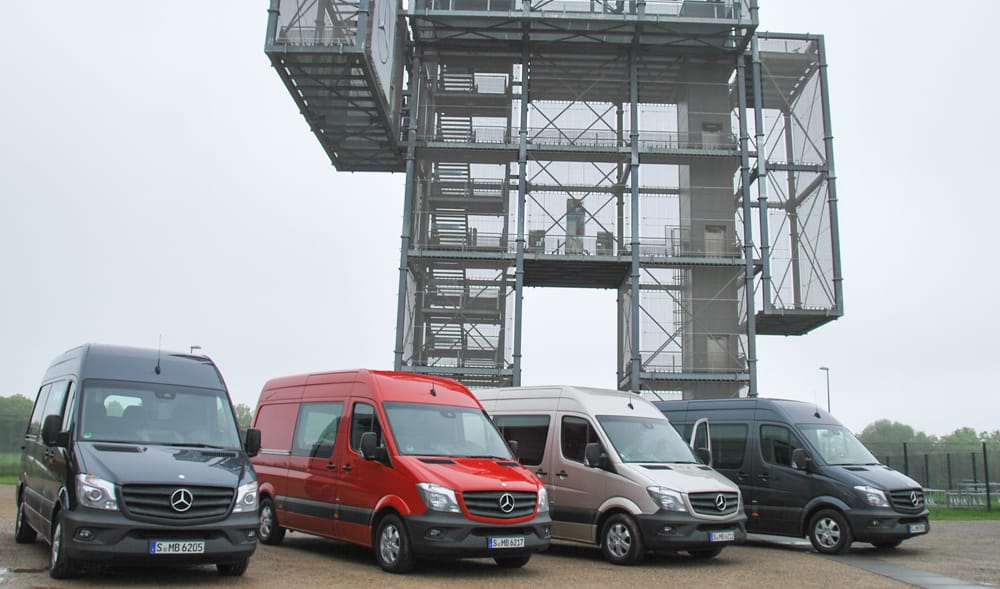 Még az oldalszélre is figyel az új Mercedes-Benz Sprinter