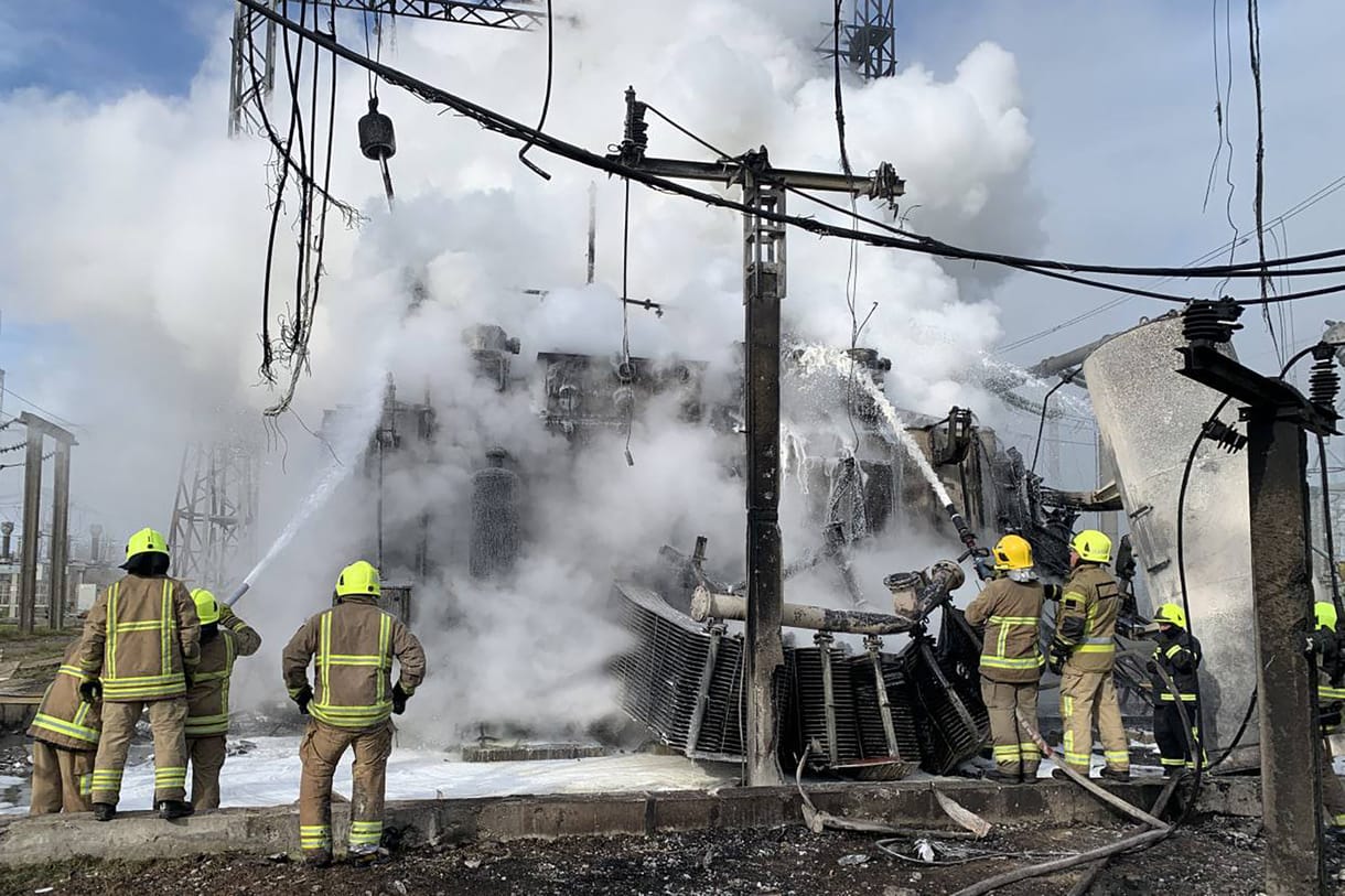 Oroszország élhetetlenné akarja bombázni Ukrajnát