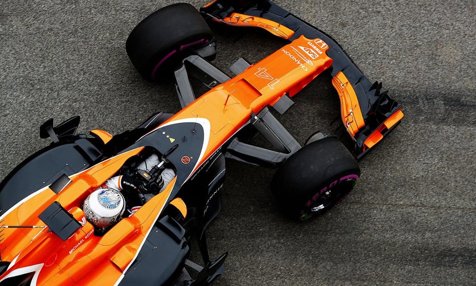 Hidegzuhany: Hondáról Mercedesre válthat a küszködő McLaren