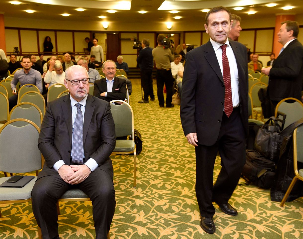 Durvul a háború Bienerth és Gyárfás között