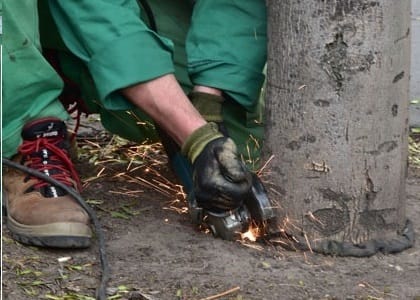 Súlyos károkat okozhat a fán hagyott biciklilánc