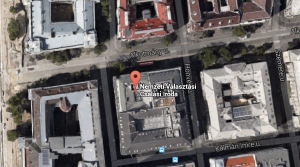 A botrány után szabadon: ez lett a Nemzeti Választási Iroda új neve a Google Térképeken