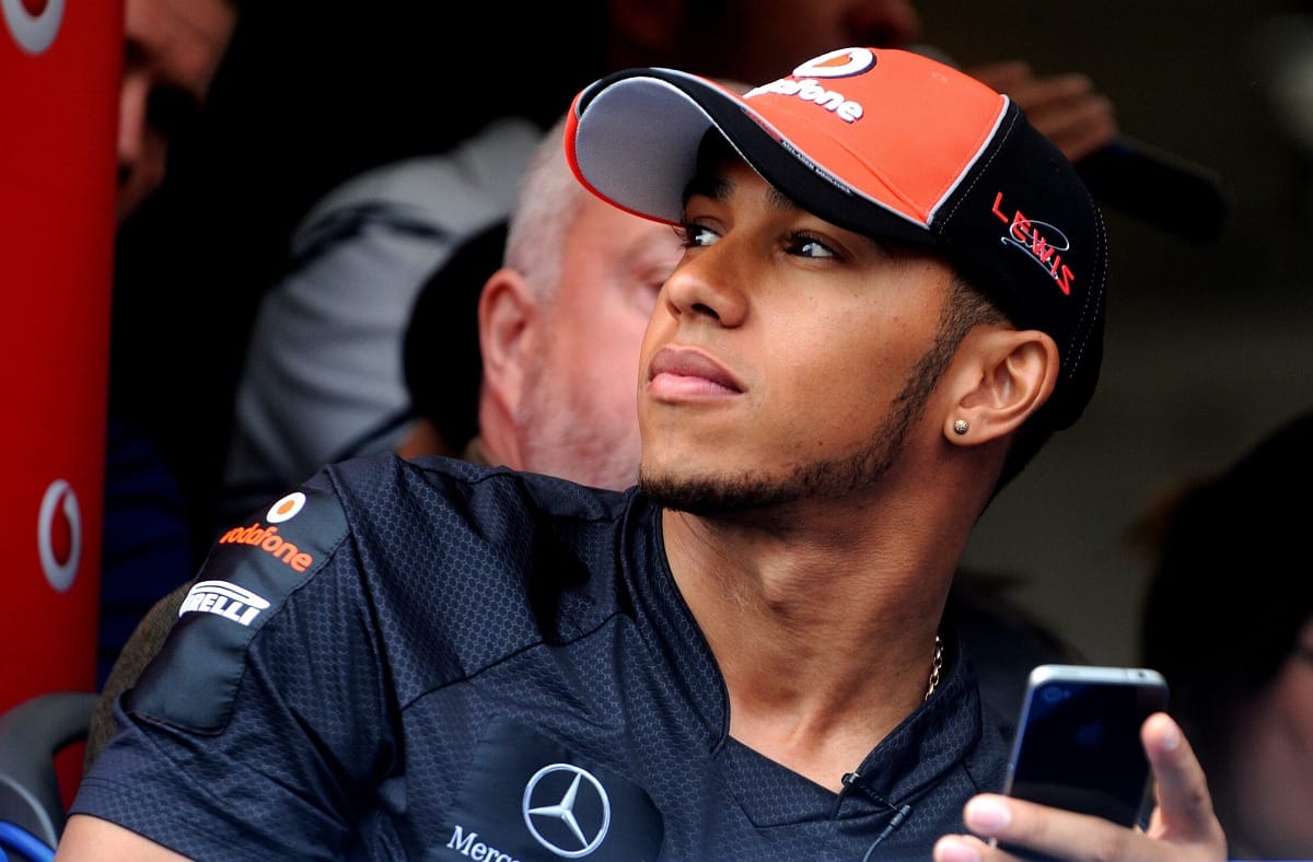Hamilton hosszabbítani akar a McLarennel