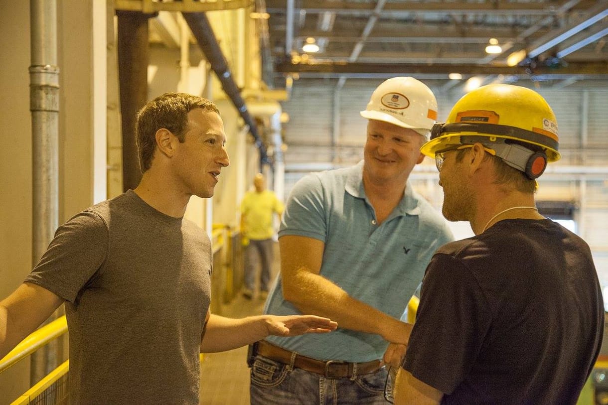 Nem semmi helyről posztolt 360 fokos fotót Mark Zuckerberg