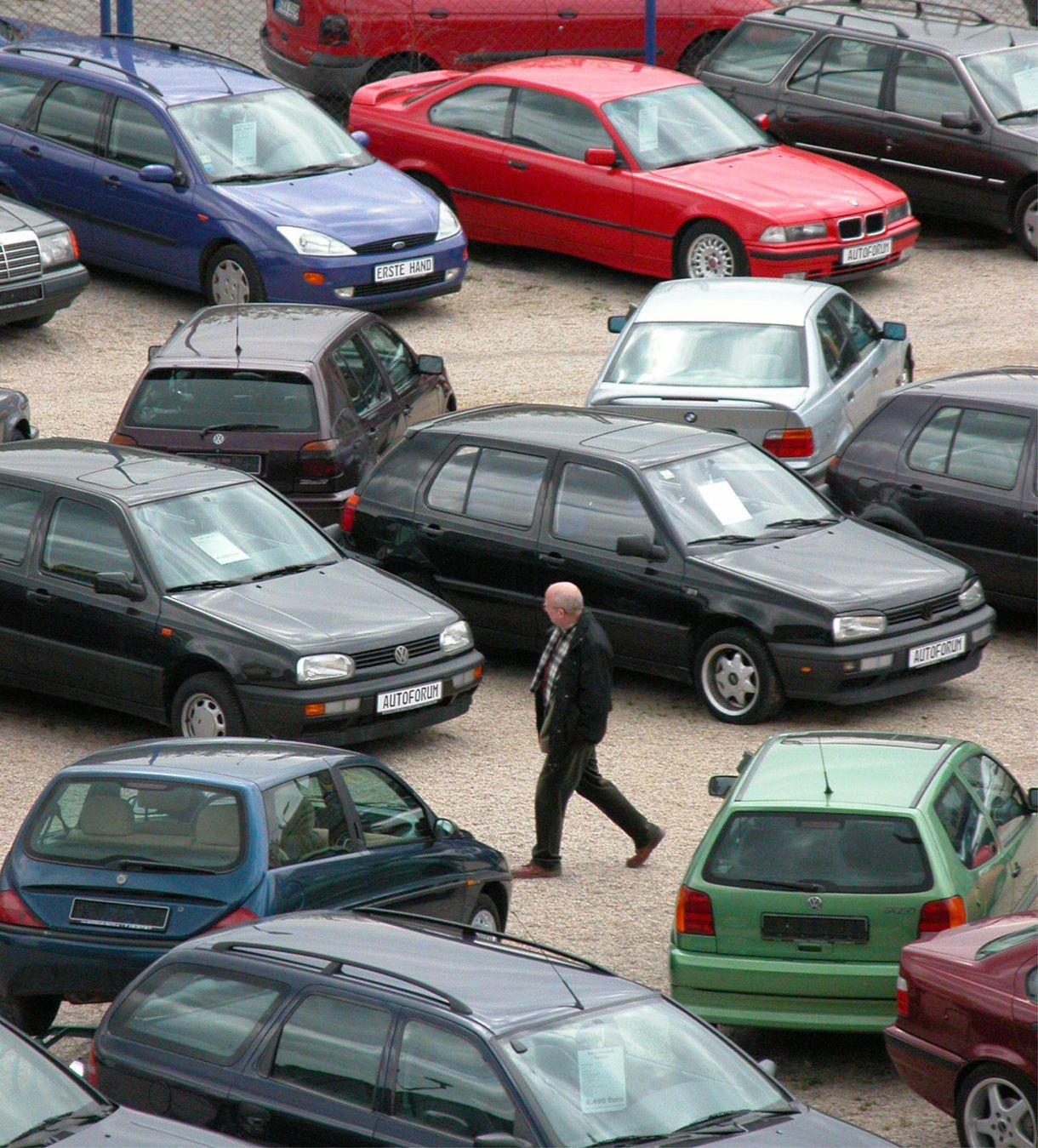 Nem csak az import használt autókat drágította meg az új sarc