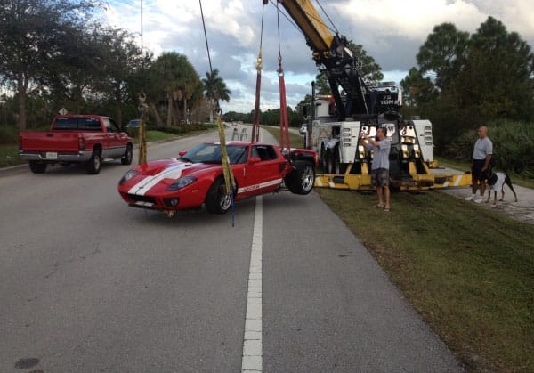 Nagyot esett a Ford GT, de jól bírta a strapát - fotó