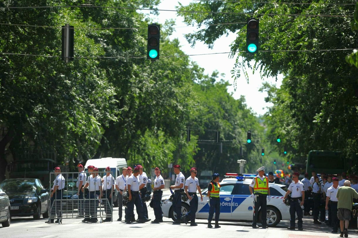 Pride: mégis vizsgálta a rendőrség az Andrássy út trágyázást