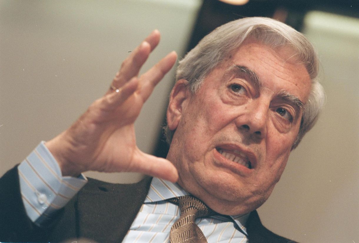 Új könyvet írt a Nobel-díjas Vargas Llosa