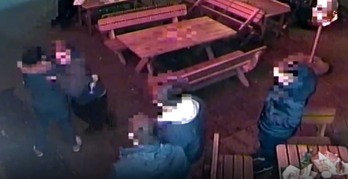 Megverték, mert cigit kért és kötekedett – videó