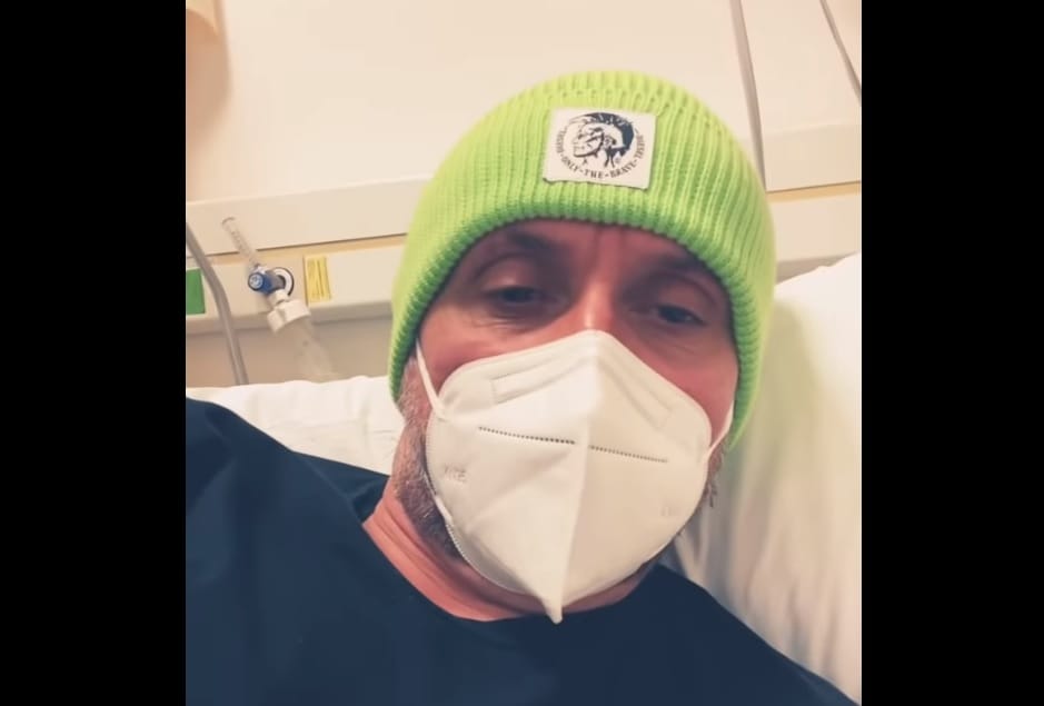 Kisebb elváltozásokat találtak Majka tüdején, a rapper egy ideig kórházban marad