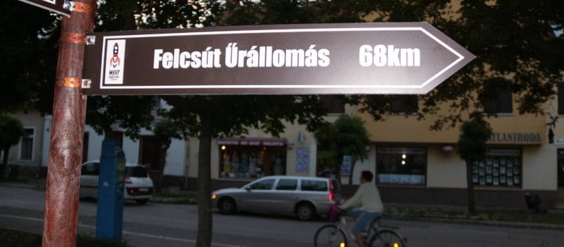 A Kutyapárt útba igazította, és a felcsúti űrállomásra küldte az eltévedt űrhajóst