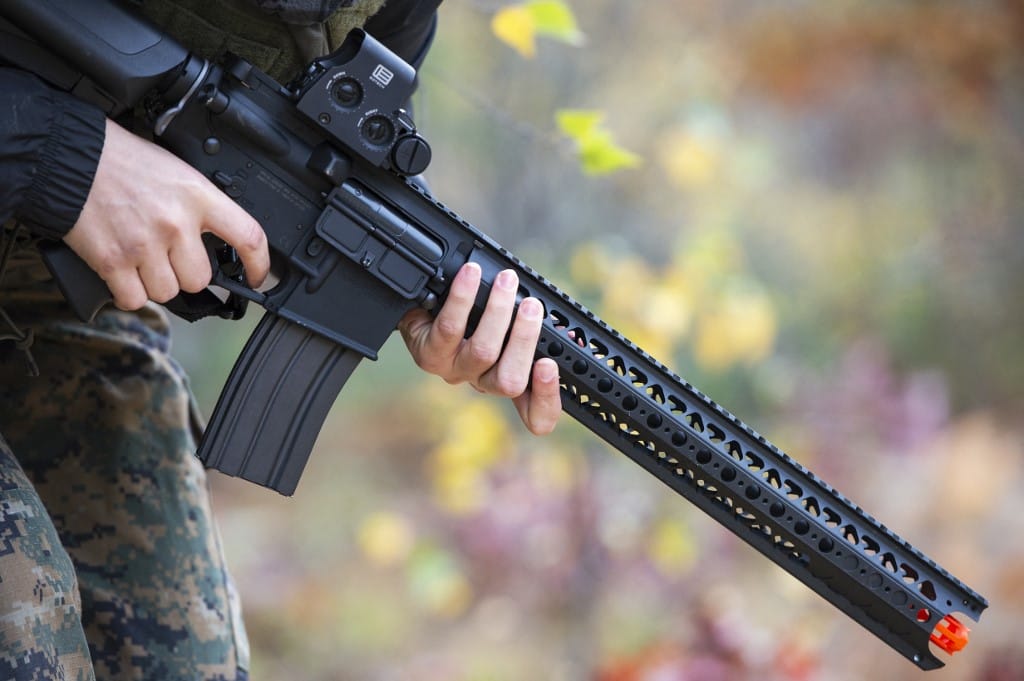 Airsofttal lőhettek ki Józsefvárosban egy autóból, egy férfi megsérült
