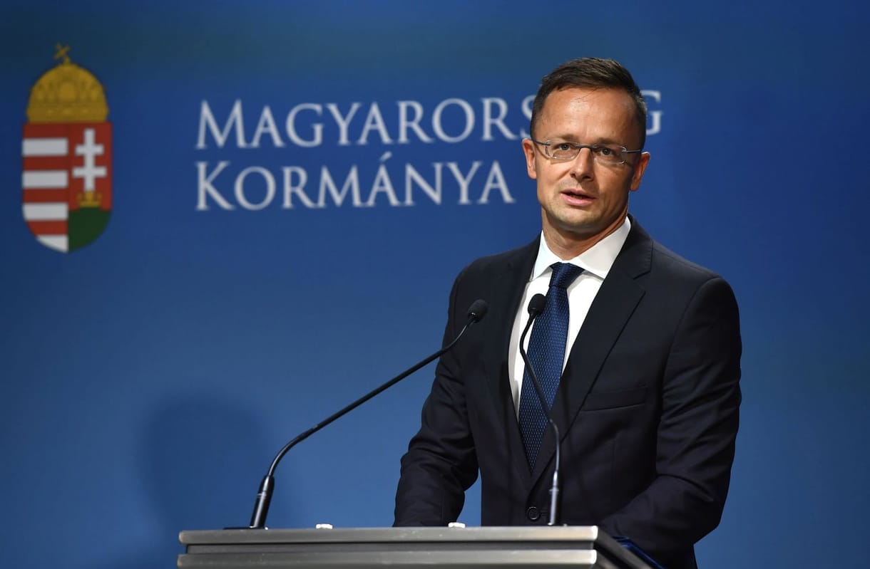 Szijjártó: A döntés csalással született