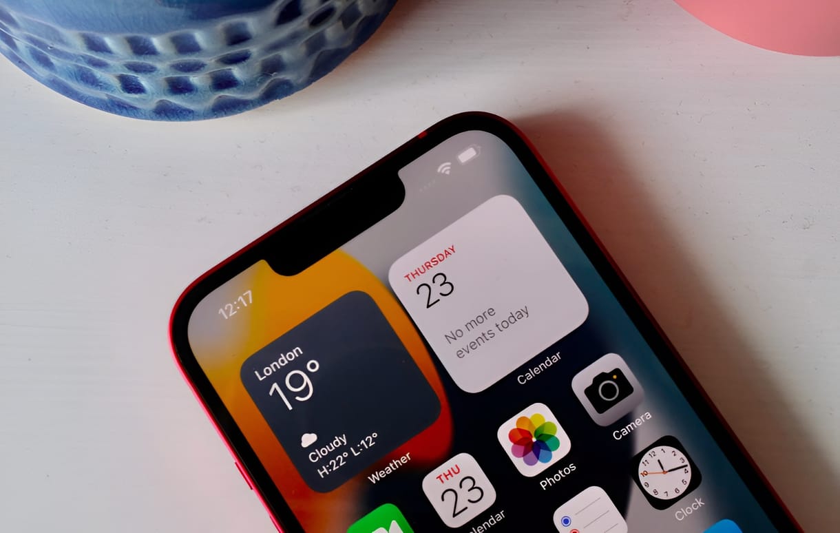 Négy karakter beírásától összeomlanak az iPhone-ok