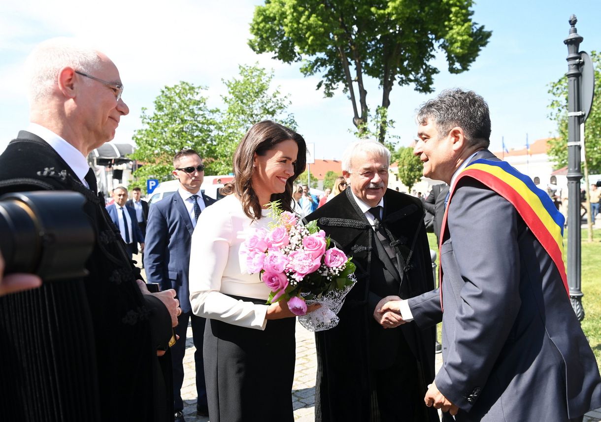 Parászka Boróka: Göncztől a szekértolóig