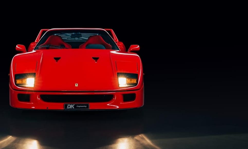 Nem elírás, 2371 kilométerrel várja új gazdáját egy 30 éves Ferrari F40