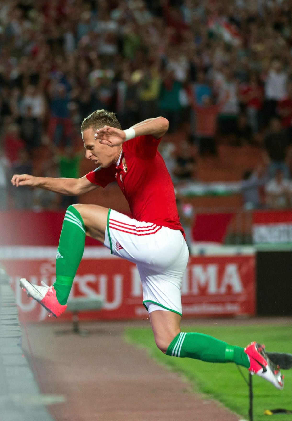 Kinek használna Dzsudzsákék hazatérése?