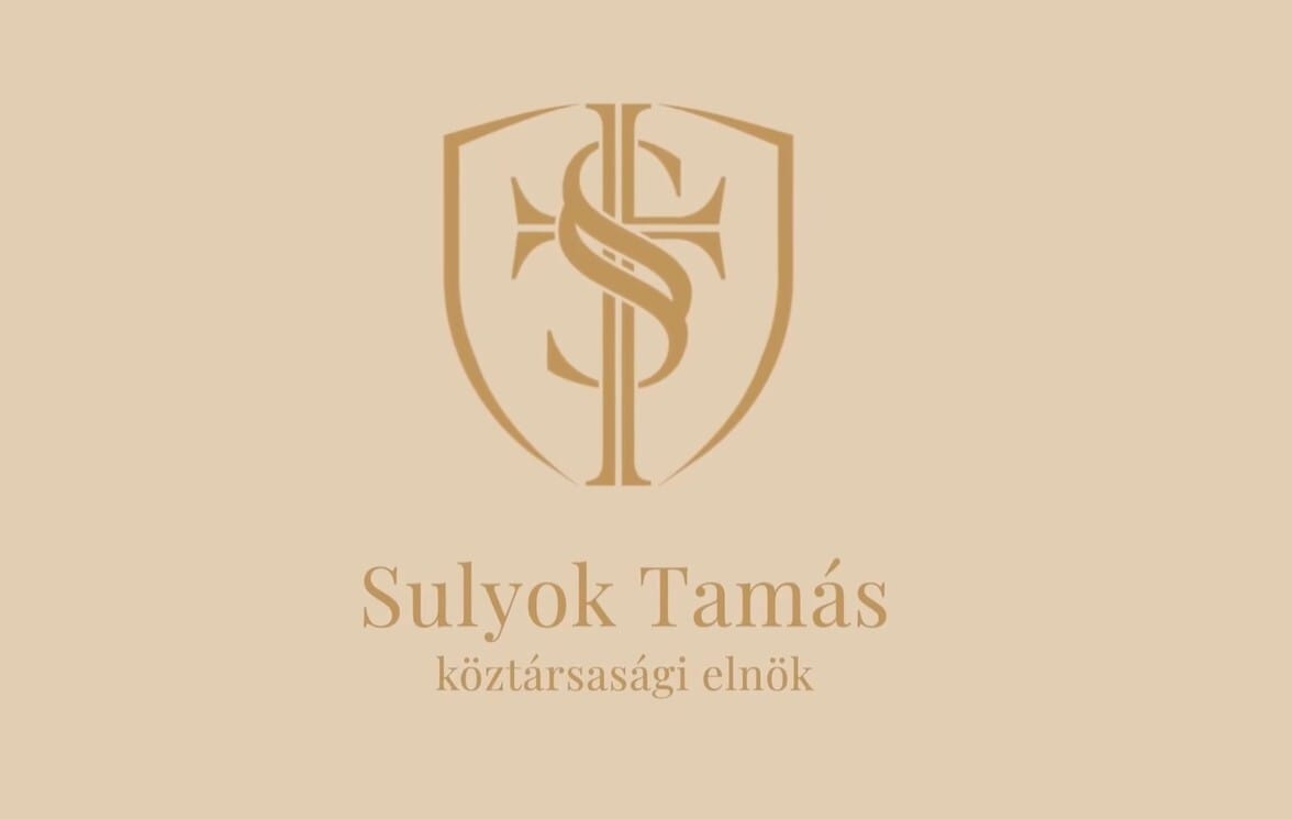 Ön is észrevett valami furát Sulyok Tamás fotóin? Saját logót kapott az államfő