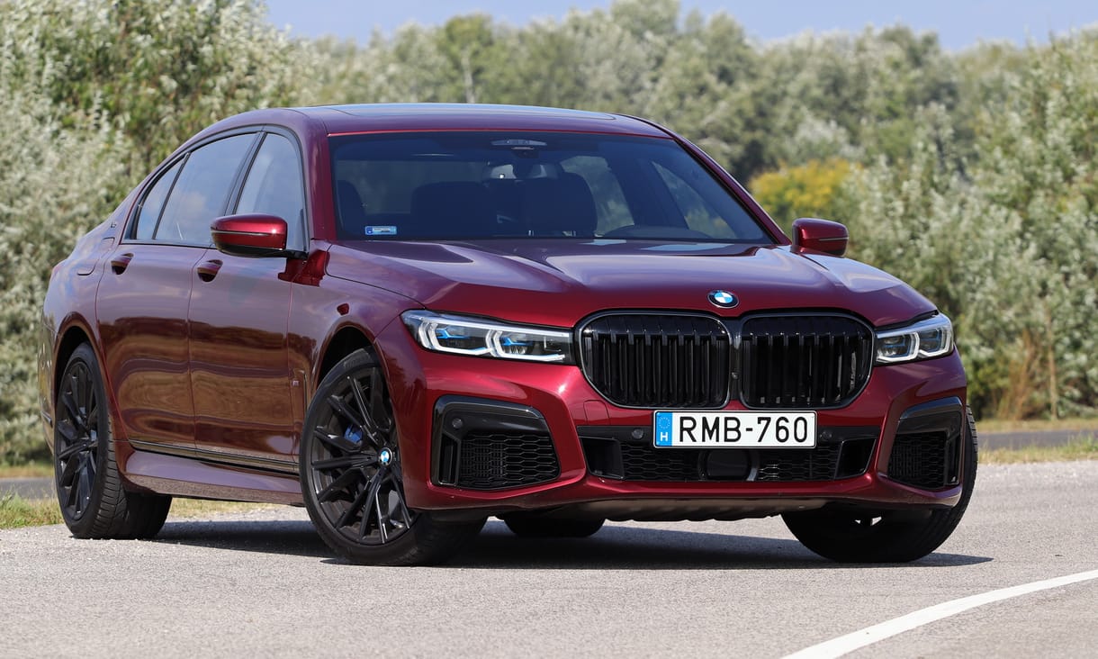Szabadságon a józan ész: teszten a V12-es biturbó új BMW M760Li