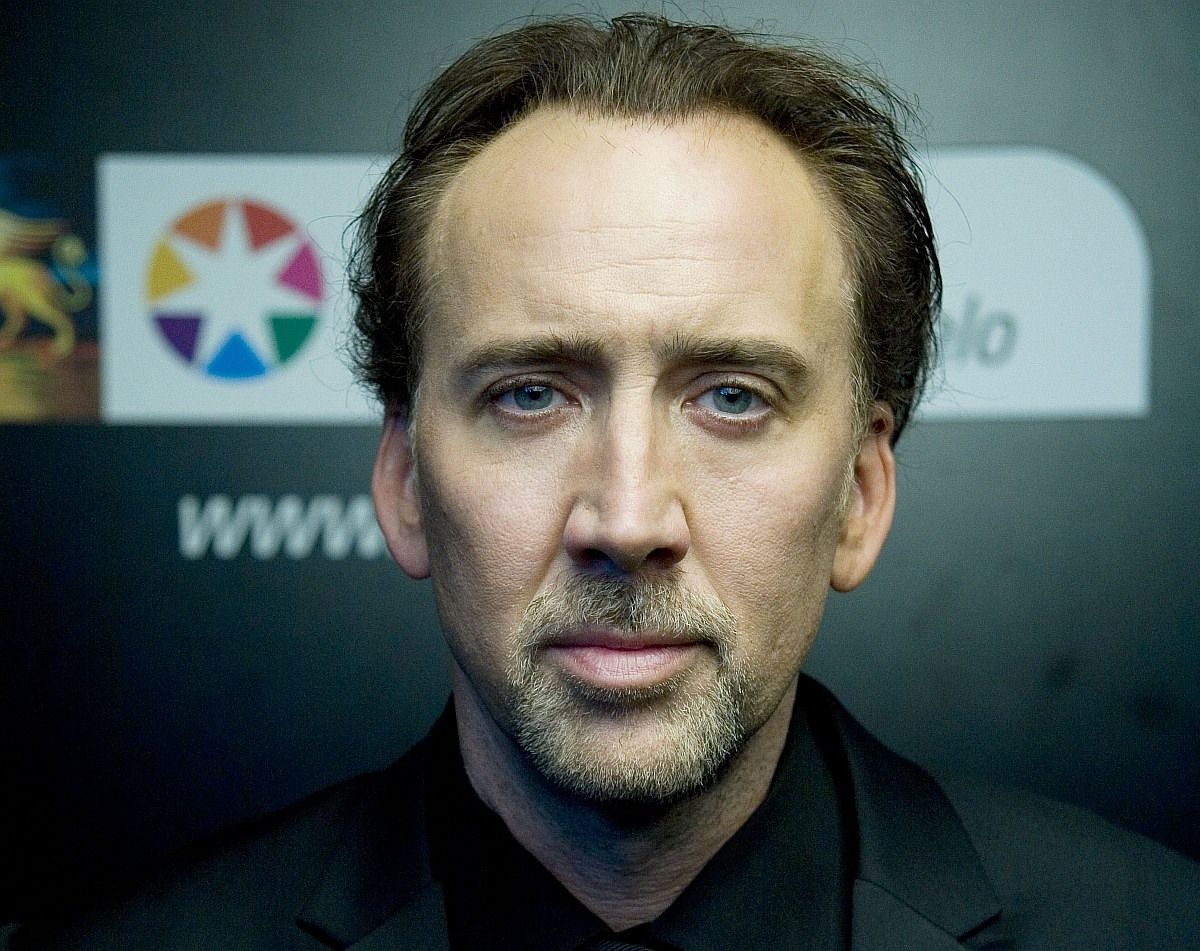 Néz, mint Nicholas Cage a moziban