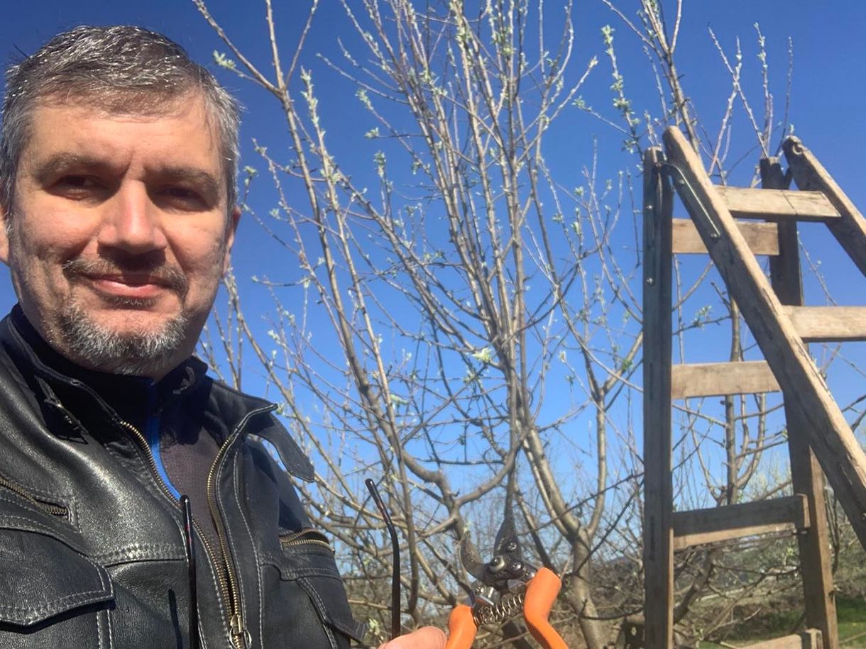Hadházy végzett a közmunkával, amit a dudálós tüntetés miatt kapott büntetésként
