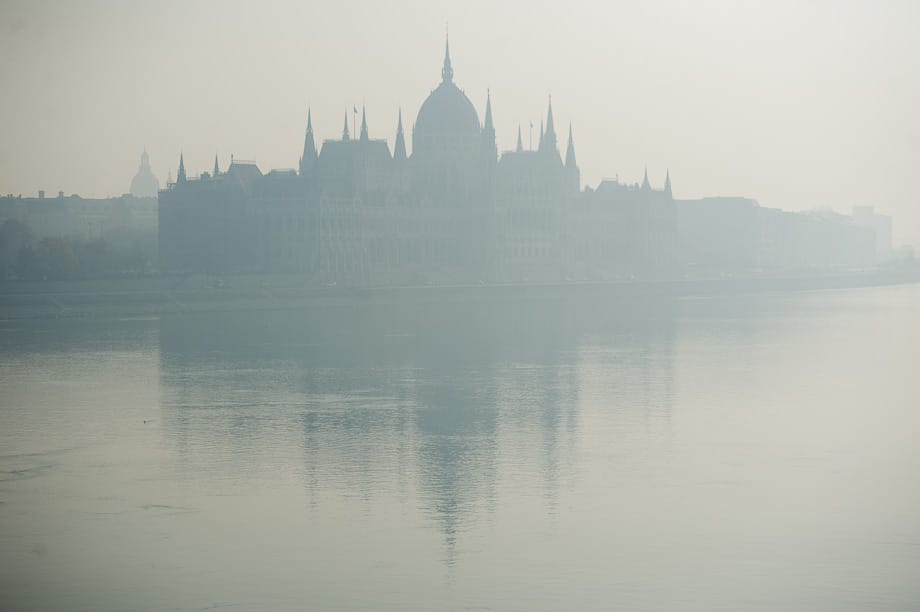Szmogriadó Budapesten: hajnalban jöhet a riasztási fokozat