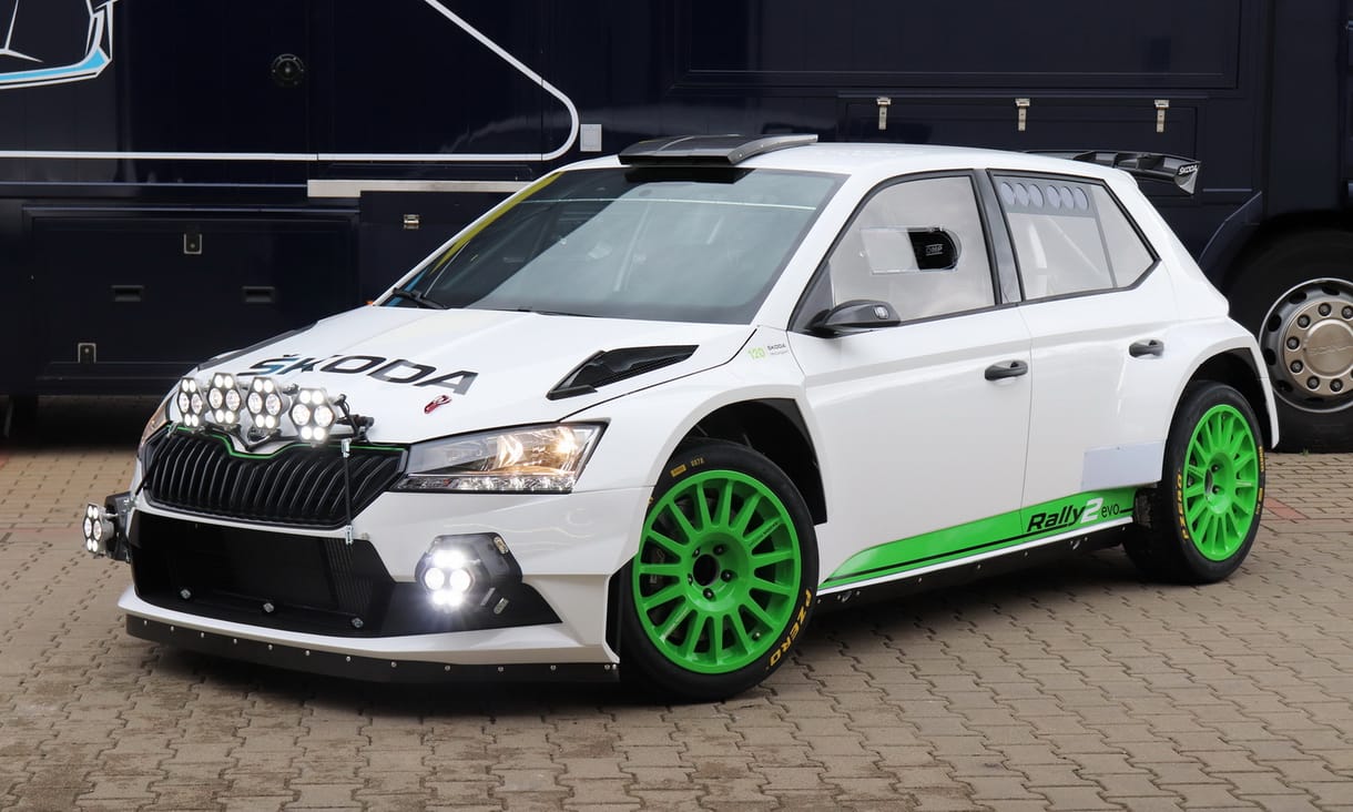 Mit tud egy Skoda 100 millió forint magasságban? Szuperritka és nagyon erős 120-asba pattantunk