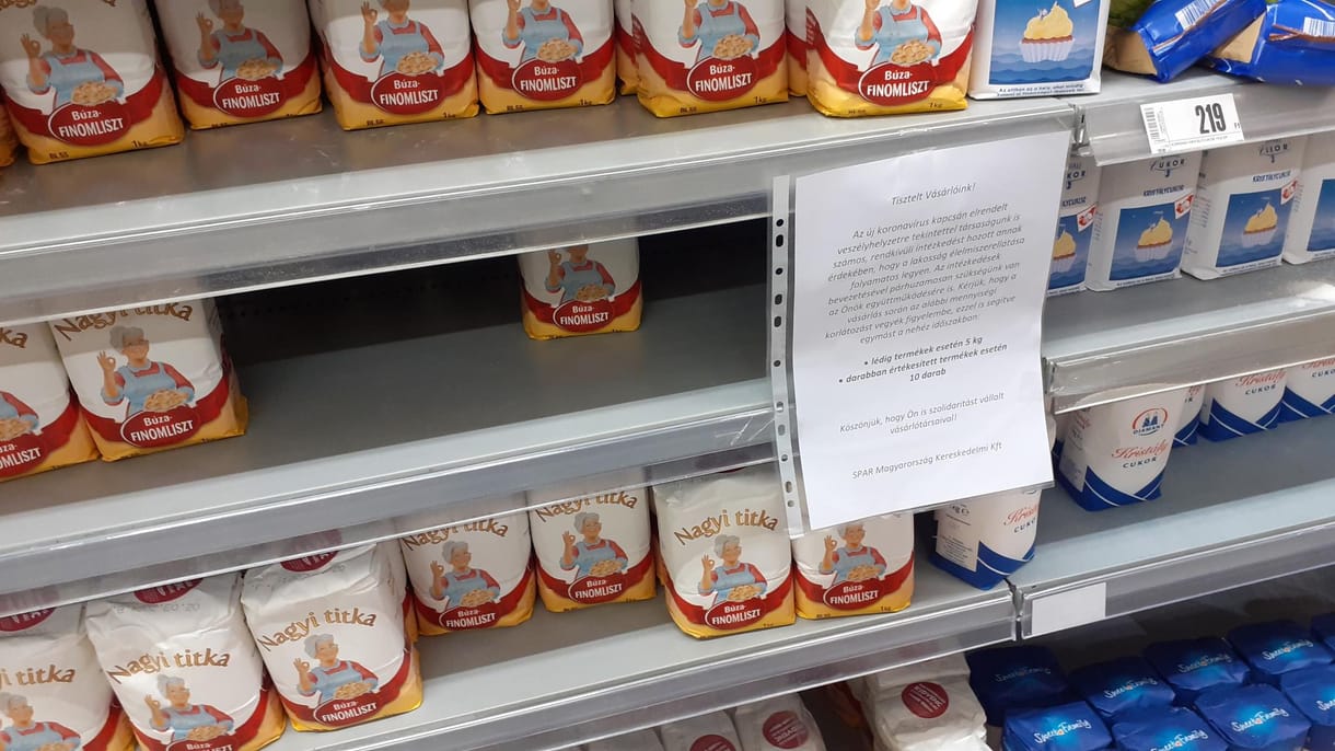 Gátat szabnának a vásárlási őrületnek