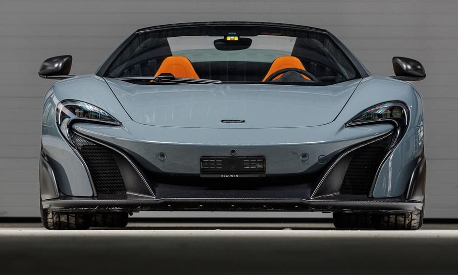 Eladó a ralilegenda Loeb közúti versenyautója, egy 675 lovas McLaren