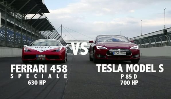 Így örömködik egy Ferrari manapság, ha lenyom egy Teslát