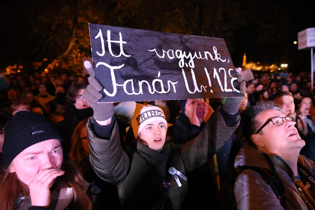 A gyerekei megölésével fenyegettek meg egy tankerületi vezetőt