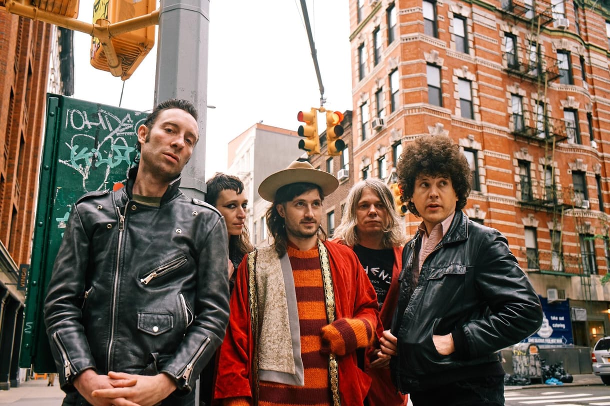 Táncos punk-buli az A38Hajón: jön a Black Lips