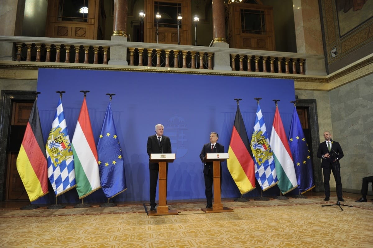 Orbán: Nem Merkel ellen ültünk össze a bajor miniszterelnökkel
