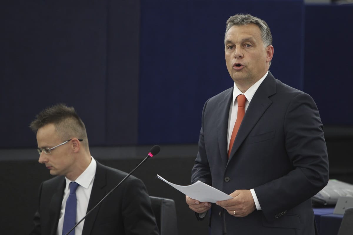 Szijjártó: Orbán biztatott a házvásárlásra