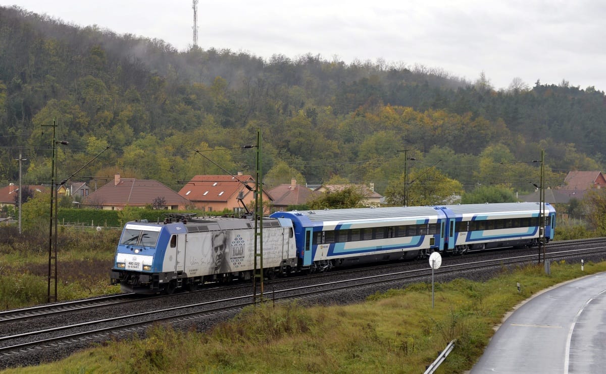 Saját gyártású IC-kocsikat állított forgalomba a MÁV