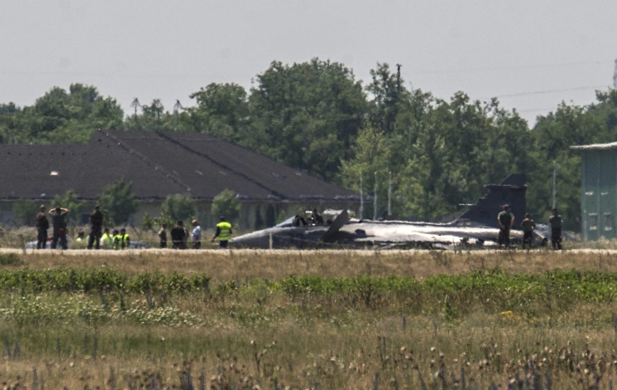 Nézze meg, hogyan katapultált a Gripenből a magyar pilóta - videó