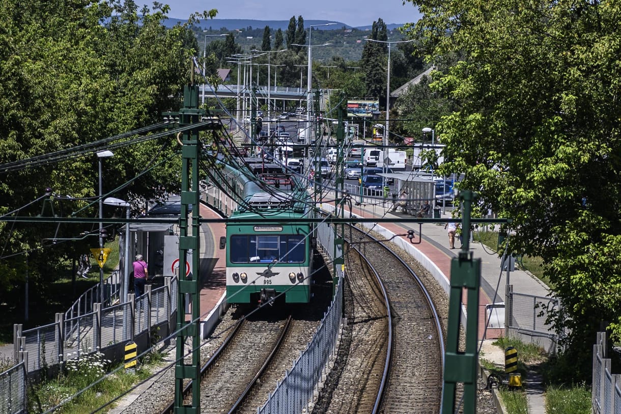 Csúcsidőben több, azon kívül kevesebb HÉV jár – így változnak a menetrendek januártól