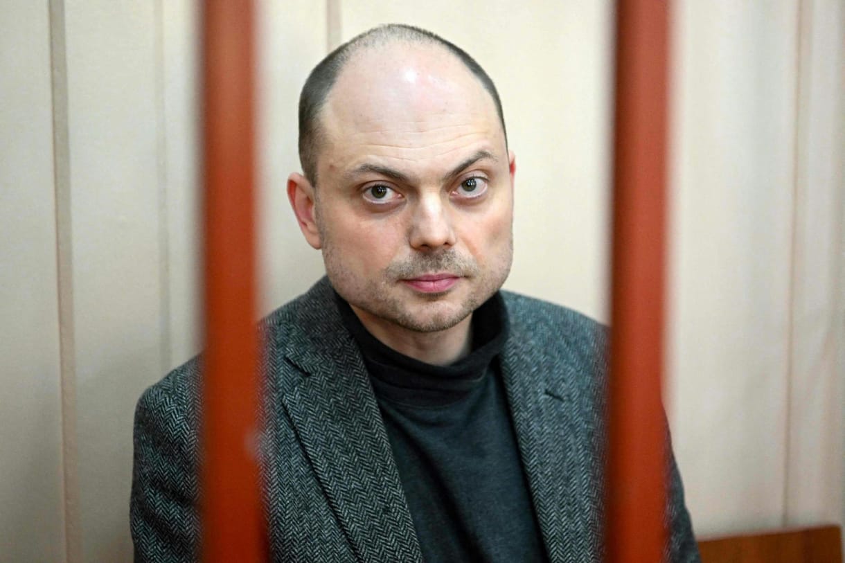 Őseit Sztálin végeztette ki, Kara-Murza ellenzéki újságírót Putyin záratta börtönbe 25 évre