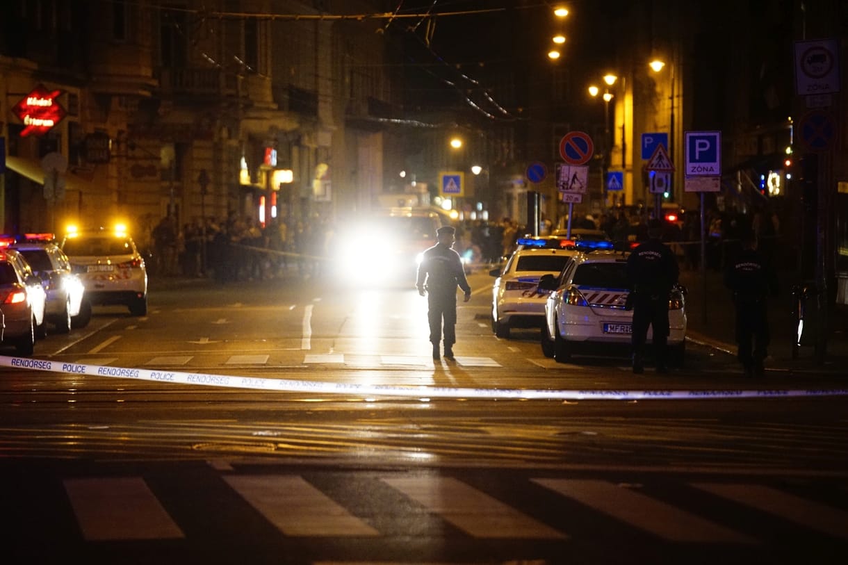 Robbanóanyagok után kutat a rendőrség a magyar határokon