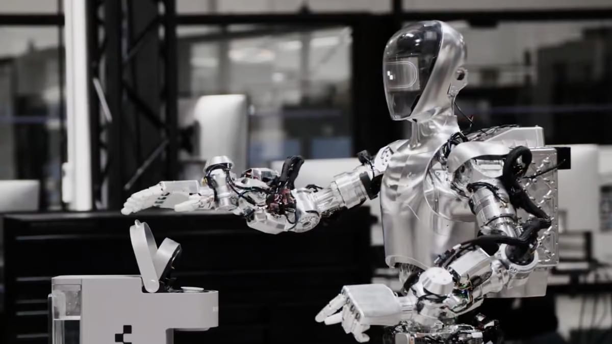10 óra alatt, egy videó alapján megtanult kávét főzni a humanoid robot – videó