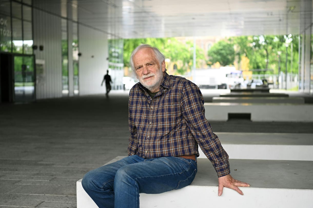 Miért van nagyobb élet a panelben a nyolcadikon, mint a földszinten?