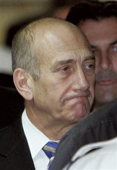 A korrupció miatt ült Olmert volt izraeli miniszterelnök újra otthon