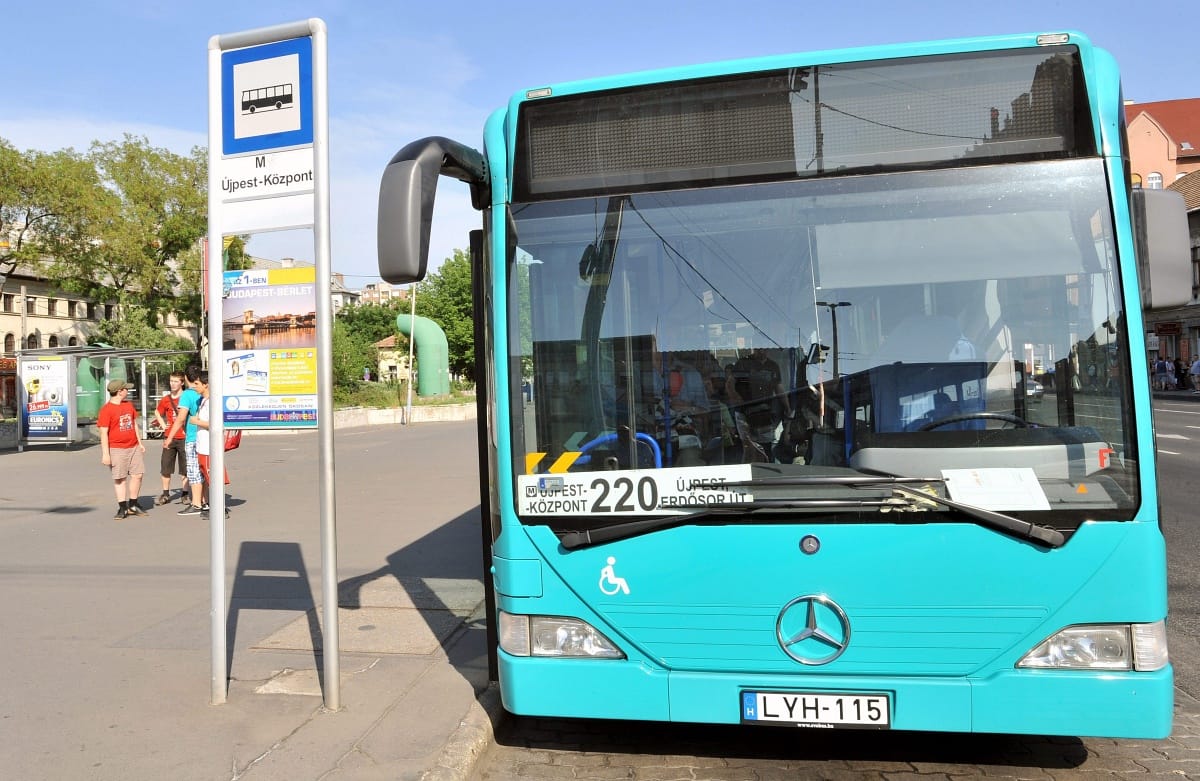 Hanyag karbantartás miatt törhetett fel forró gejzír a 134-es buszon