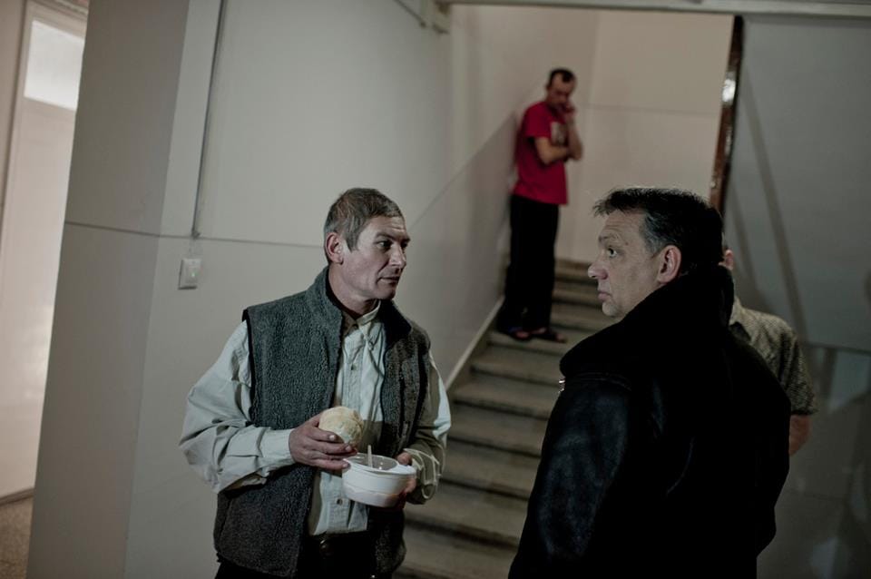 Orbán Viktor felbukkant egy hajléktalanszállón