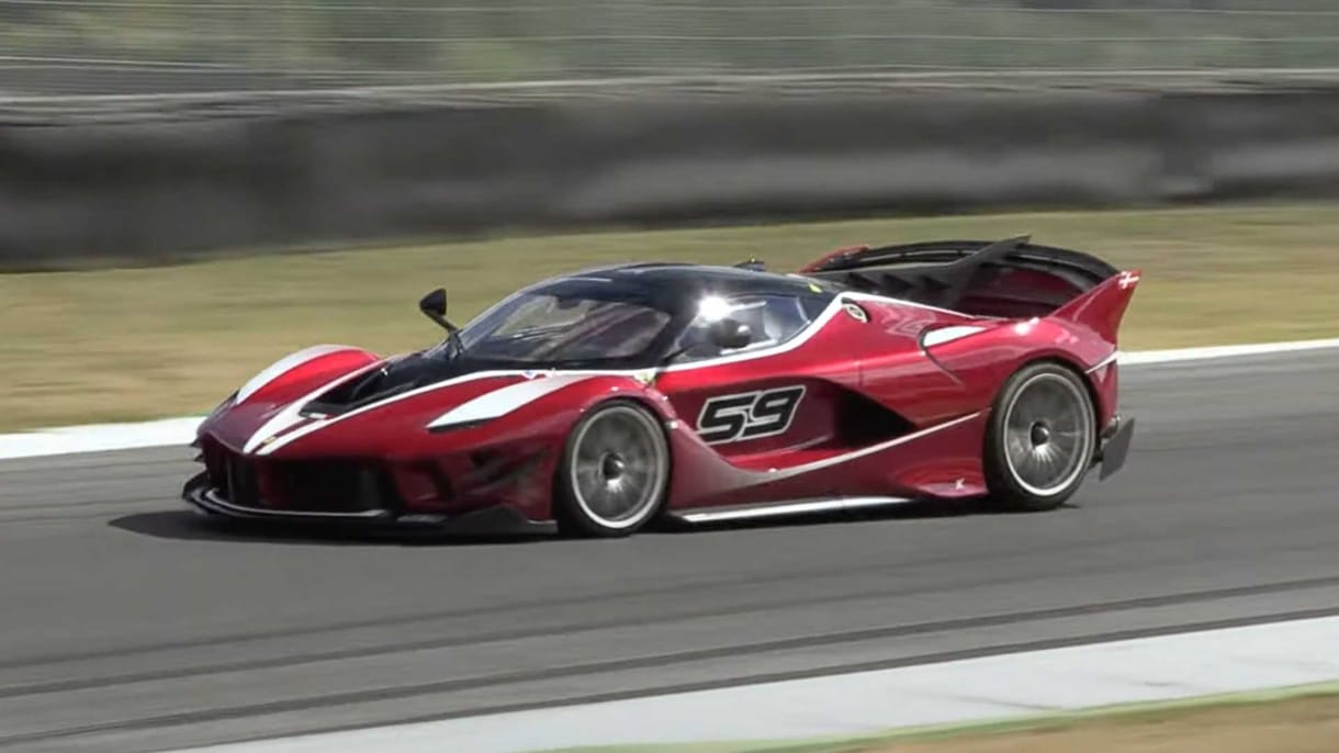 Elővették az egyik legritkább Ferrarit, az FXX K Evót
