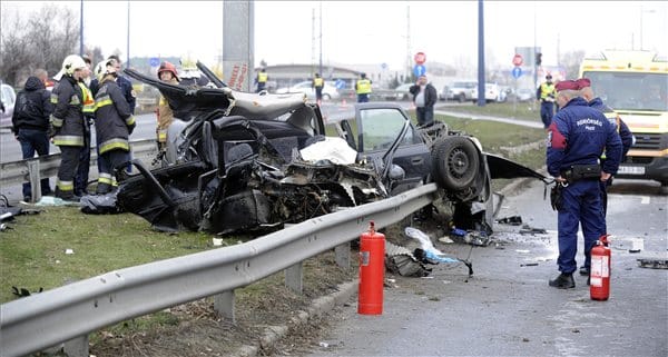 Mégsem rendőrnő a ferihegyi baleset áldozata