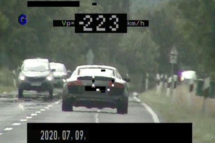 Ritka forgalom mellett csináltak rekordszámú gyorshajtást a magyar autósok